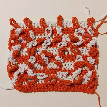 https://thecrochetarchitect.com/wp-content/uploads/2019/08/PS-Potholder-front-before-weaving-smaller.jpg