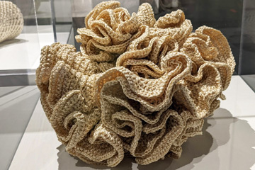 Hyperbolic crochet