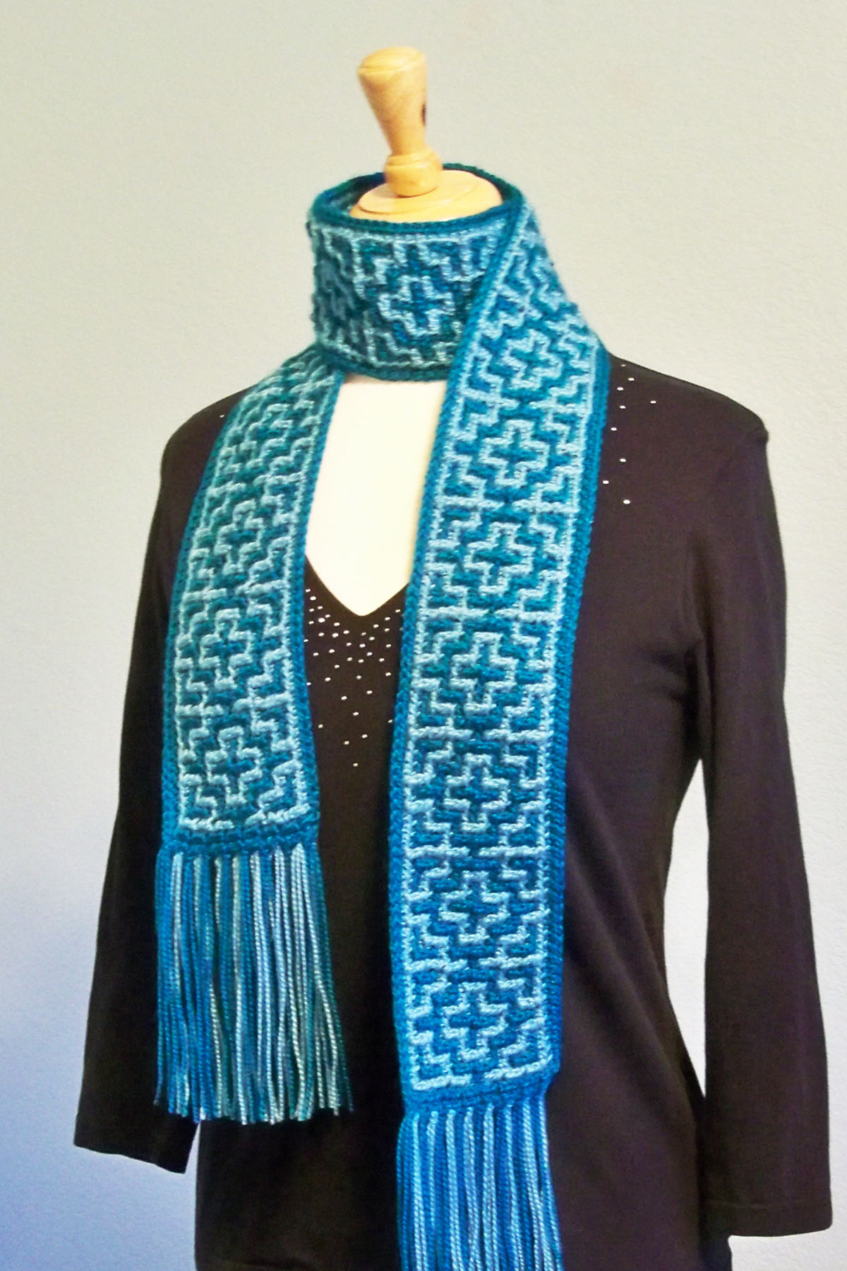 mosaic crochet scarf