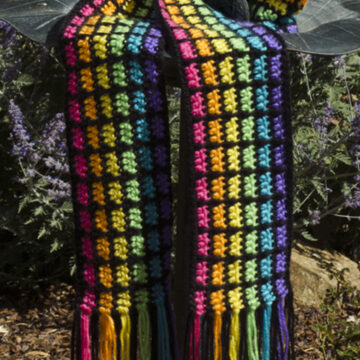 crochet rainbow scarf